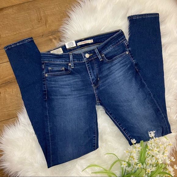 LEVIโS 711 Skinny Mid-Rise Medium Wash Jeans - Picture 7 of 11